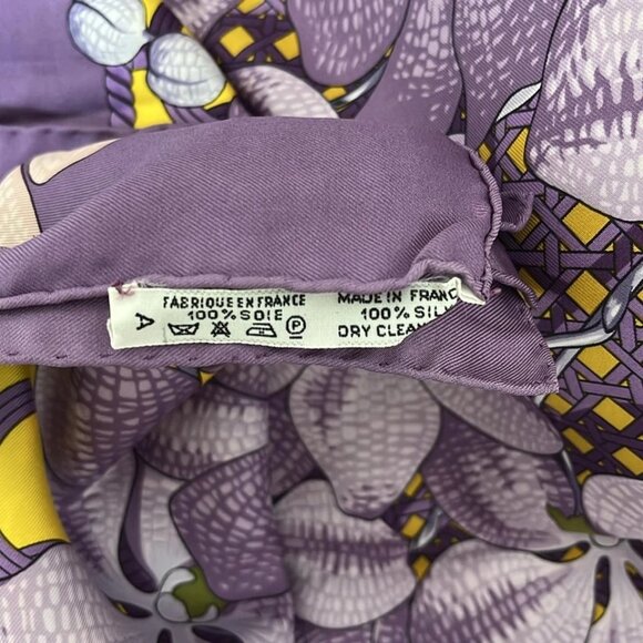 HERMES Carre 90 - Purple Light Purple Multi Scarf 196-072525 - Picture 6 of 6